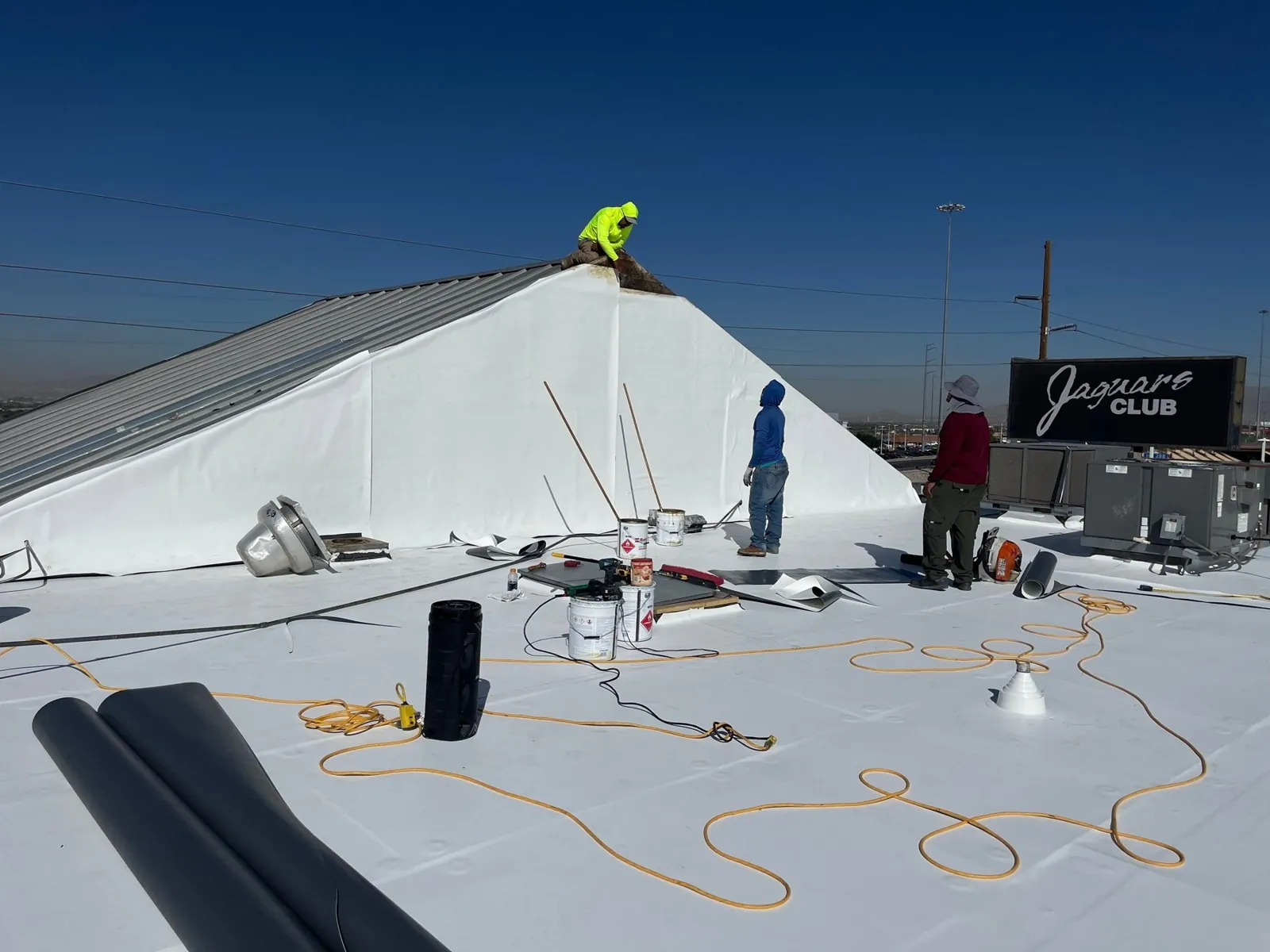 Wrapping the pyramid roof transition