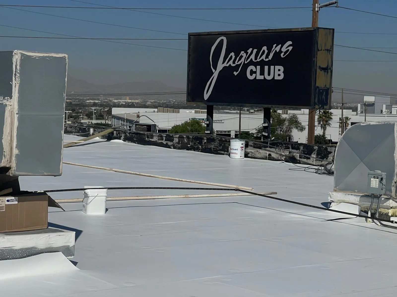 Completed GAF TPO roof at Jaguars Club El Paso